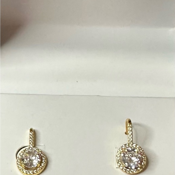 Set Cubic Zirconia Solitaire Stud Earrings, Color: Gold - Picture 3 of 6